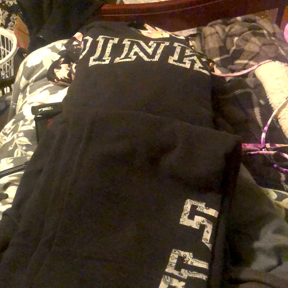 PINK hoodie and sweatpants set with pockets!